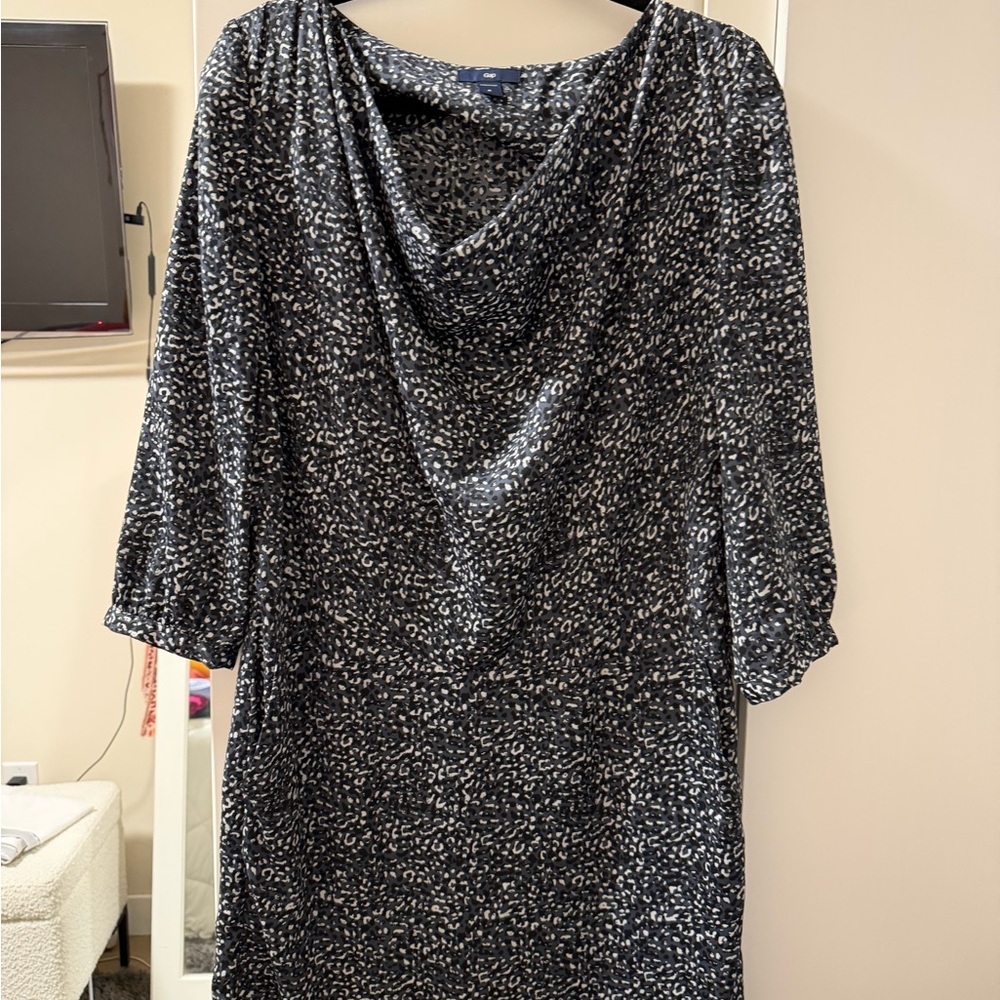 GAP Black and White Long Sleeve Dress